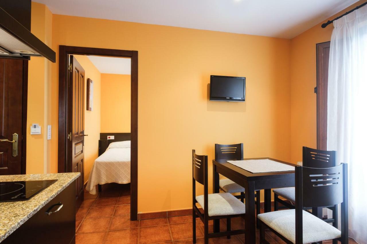 Apartamentos De Herminia Manzaneda  Екстериор снимка