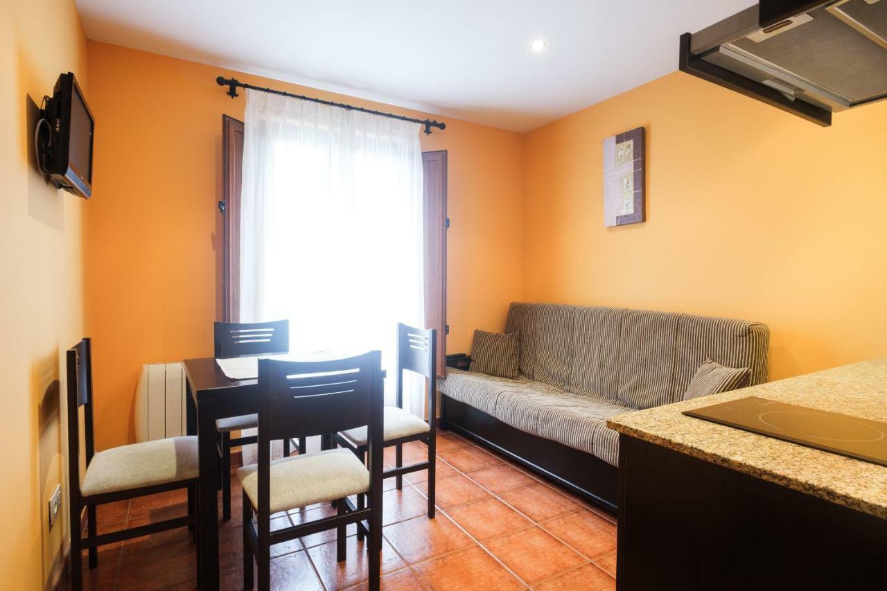 Apartamentos De Herminia Manzaneda  Екстериор снимка